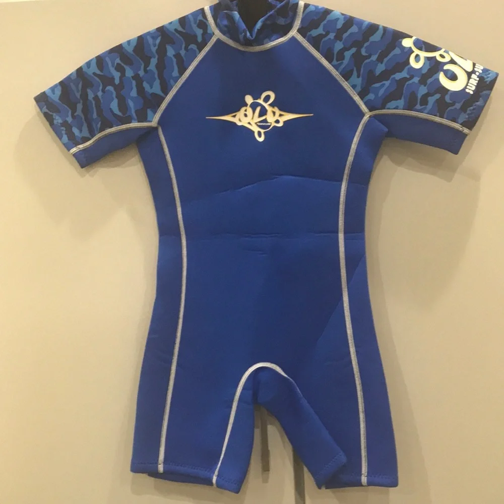 ULU kids by swimline wet suit size large